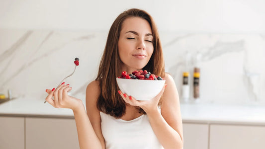 Un femme qui réussi son jeûne intermittent sans faire monter son cortisol